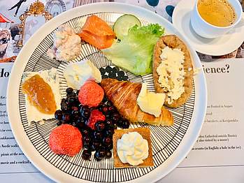 F6 Aamiainen Breakfast Helsinki