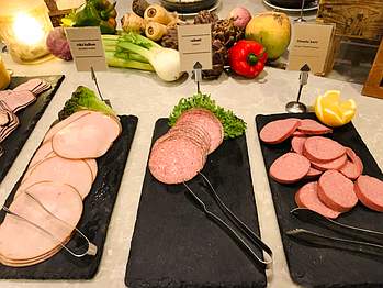 Home Hotel Odin frukost breakfast