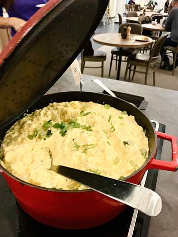 Home Hotel Odin frukost breakfast