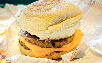 Frukostmeny McDonalds Södertälje