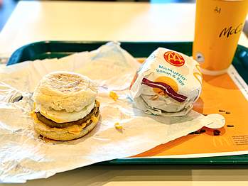 Frukostmeny McDonalds Södertälje