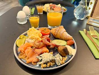 Peacock Palm Tree Hotel Trelleborg frukost