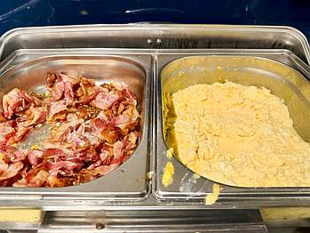 Peacock Palm Tree Hotel Trelleborg frukost