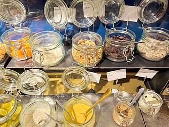 Peacock Palm Tree Hotel Trelleborg frukost