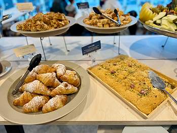 Laziza Hyllie brunch