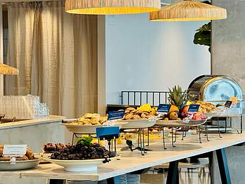 Laziza Hyllie brunch