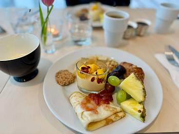 Laziza Hyllie brunch