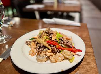 MBQ Mongolian BarbeQue Stockholm lunchbuffet