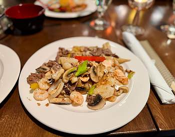 MBQ Mongolian BarbeQue Stockholm lunchbuffet
